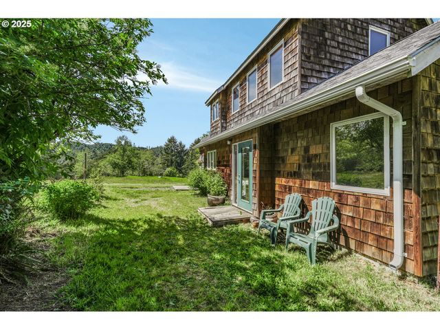 2495 SAMS CREEK Rd, Logsden, OR 97357