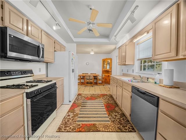 225 Pennsylvania Avenue, Wauchula, FL 33873