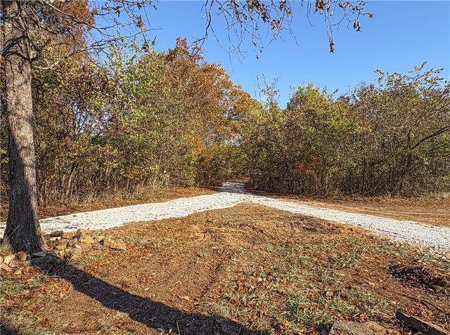 1113 Thousand Oaks Drive, Yellville, AR 72687