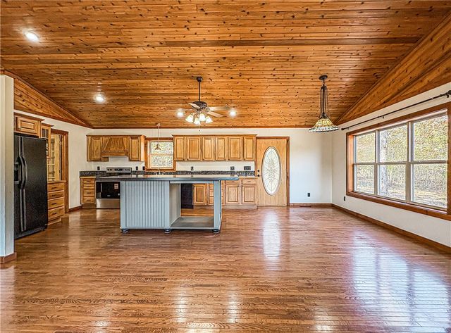 1113 Thousand Oaks Drive, Yellville, AR 72687