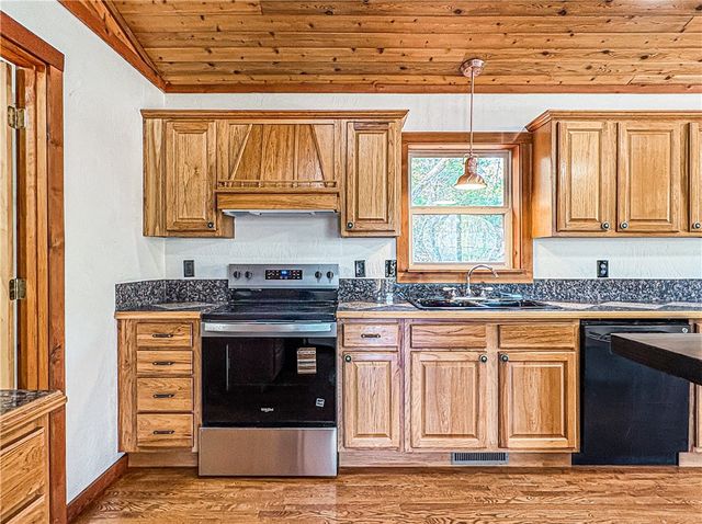 1113 Thousand Oaks Drive, Yellville, AR 72687