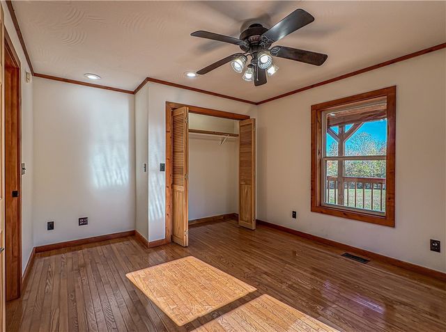 1113 Thousand Oaks Drive, Yellville, AR 72687