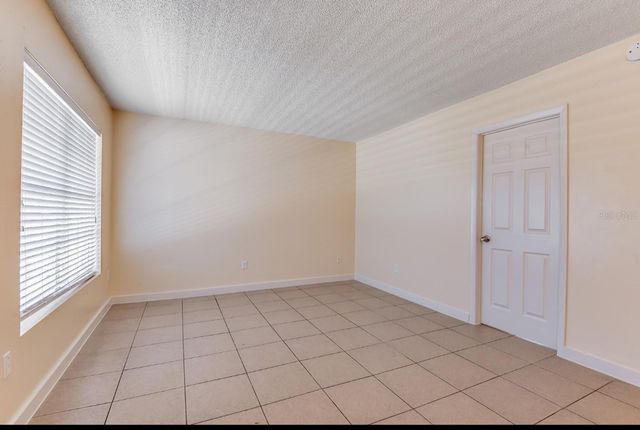 4410 N HALE AVENUE, Tampa, FL 33614