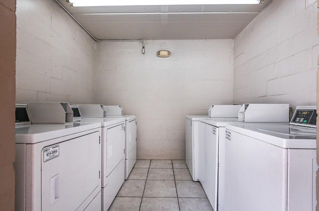 4410 N HALE AVENUE, Tampa, FL 33614