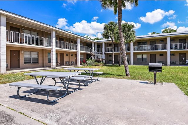 4410 N HALE AVENUE, Tampa, FL 33614