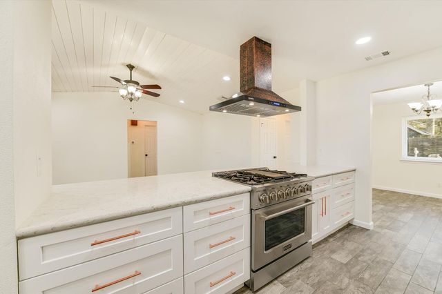 7202 Teaberry DR, Austin, TX 78745