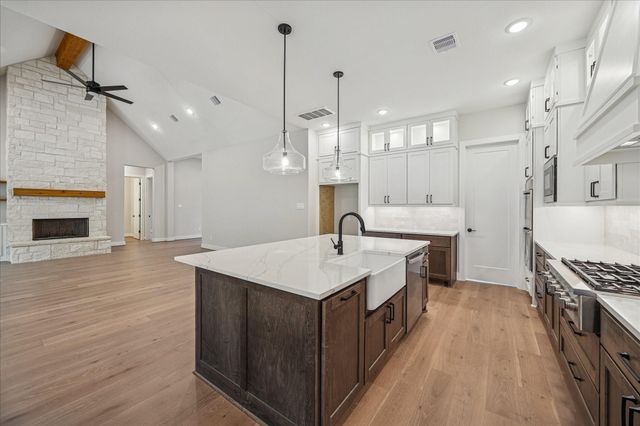 688 Lonestar Road, Huntsville, TX 77340