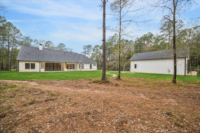 688 Lonestar Road, Huntsville, TX 77340