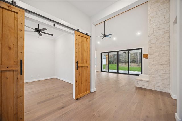 688 Lonestar Road, Huntsville, TX 77340