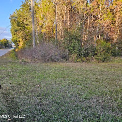 6010 Crescent Shore Drive, Biloxi, MS 39532