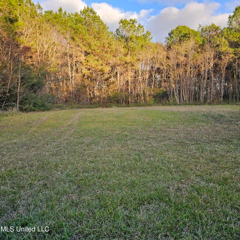 6010 Crescent Shore Drive, Biloxi, MS 39532