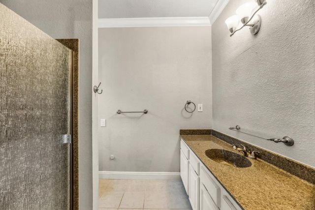 512 Encinal Ave, Roseville, CA 95678