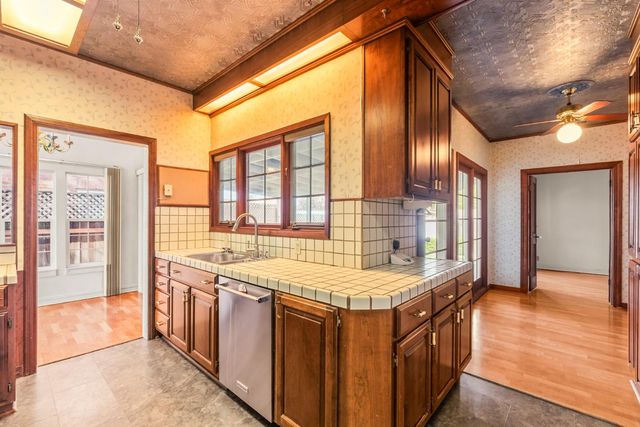 512 Encinal Ave, Roseville, CA 95678