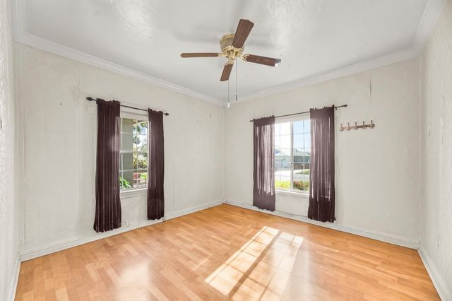 512 Encinal Ave, Roseville, CA 95678