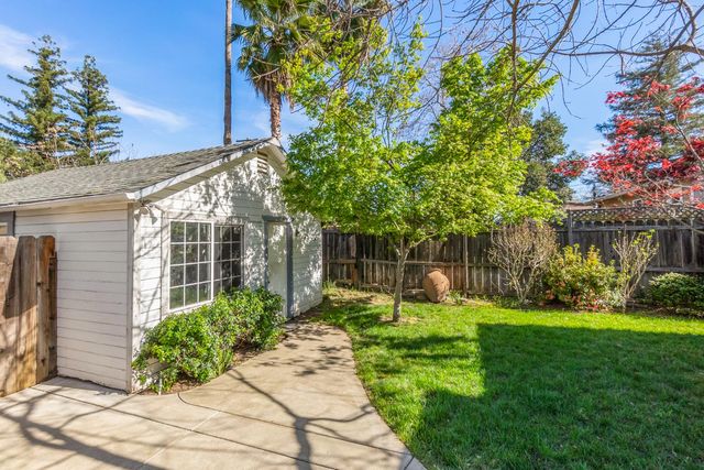 512 Encinal Ave, Roseville, CA 95678