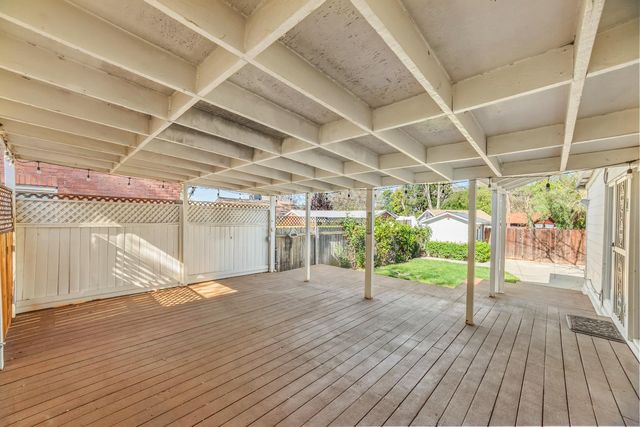 512 Encinal Ave, Roseville, CA 95678