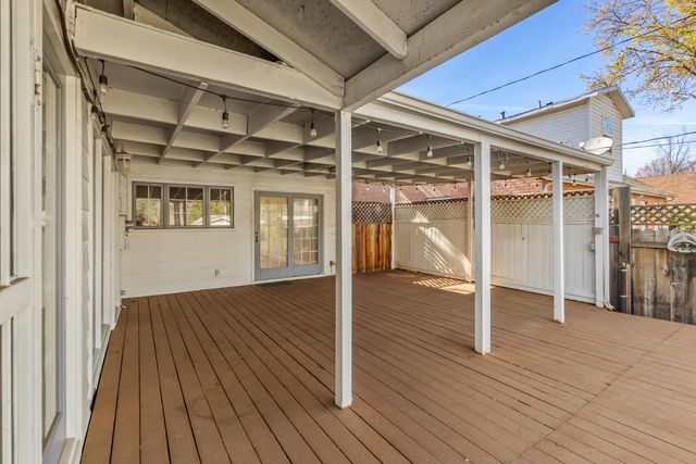 512 Encinal Ave, Roseville, CA 95678