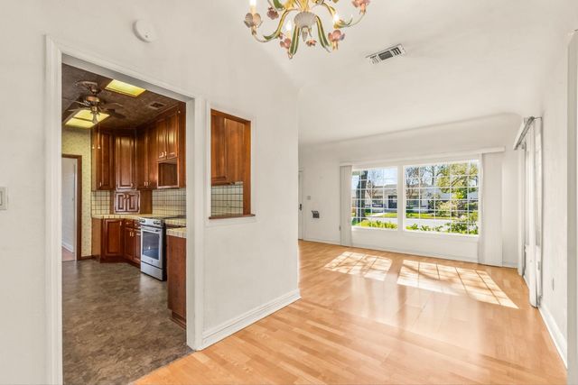 512 Encinal Ave, Roseville, CA 95678