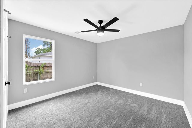 9705 Peachtree Street, Houston, TX 77016