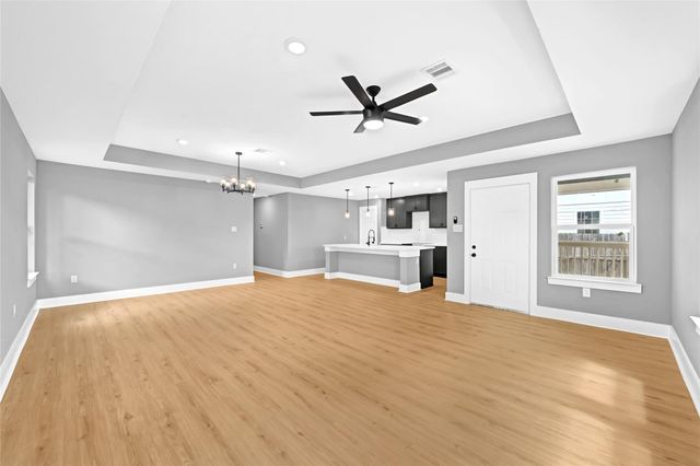 9705 Peachtree Street, Houston, TX 77016
