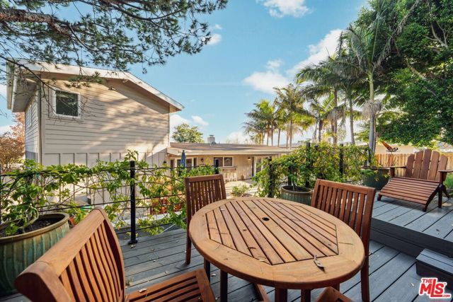 16907 Dulce Ynez Lane, Pacific Palisades (los Angeles), CA 90272