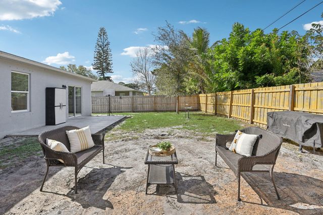 1561 SW Latshaw Avenue, Port St. Lucie, Port St Lucie, FL 34953