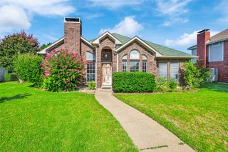 2068 Whispering Cove, Lewisville, TX 75067
