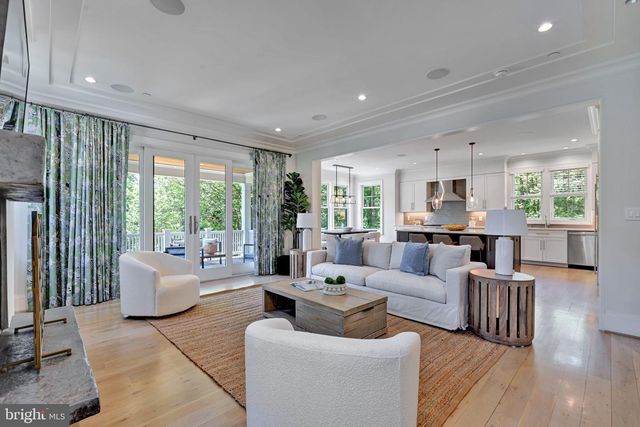 6517 BARNABY ST NW, Washington, DC 20015
