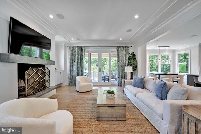 6517 BARNABY ST NW, Washington, DC 20015