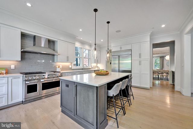 6517 BARNABY ST NW, Washington, DC 20015