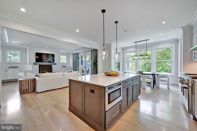 6517 BARNABY ST NW, Washington, DC 20015