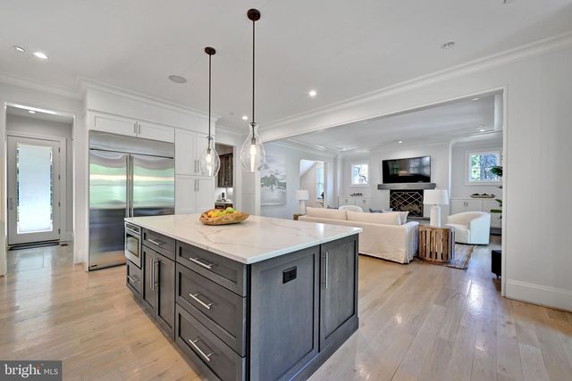 6517 BARNABY ST NW, Washington, DC 20015