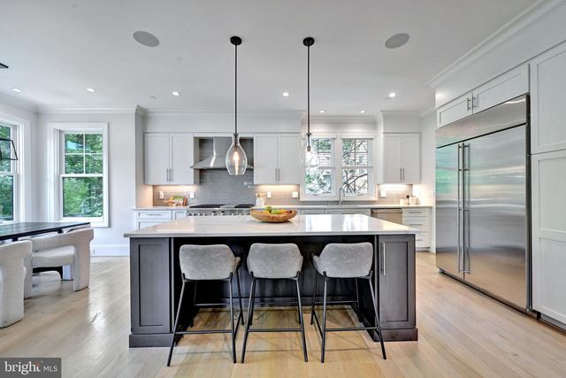 6517 BARNABY ST NW, Washington, DC 20015