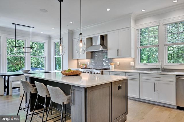 6517 BARNABY ST NW, Washington, DC 20015