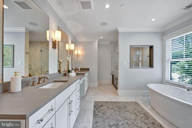 6517 BARNABY ST NW, Washington, DC 20015