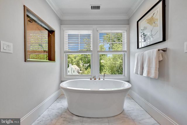 6517 BARNABY ST NW, Washington, DC 20015