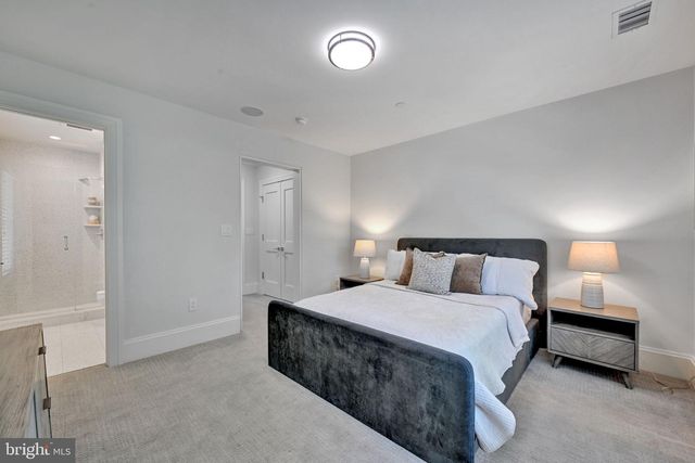 6517 BARNABY ST NW, Washington, DC 20015