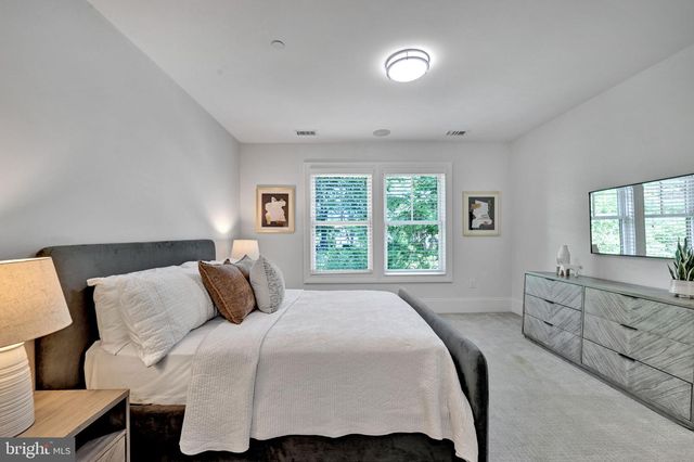 6517 BARNABY ST NW, Washington, DC 20015