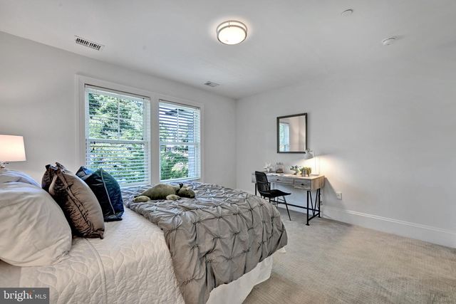 6517 BARNABY ST NW, Washington, DC 20015