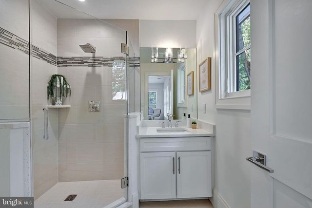 6517 BARNABY ST NW, Washington, DC 20015