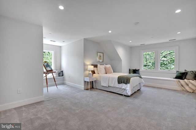 6517 BARNABY ST NW, Washington, DC 20015