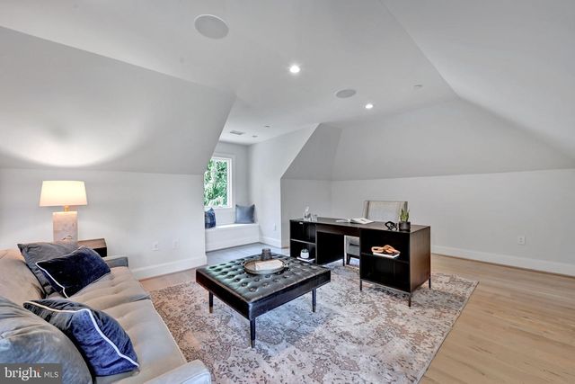 6517 BARNABY ST NW, Washington, DC 20015