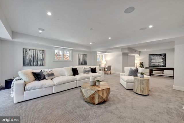 6517 BARNABY ST NW, Washington, DC 20015