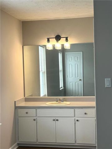 5843 Summerglen Lane, Atlanta, GA 30349