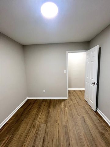 5843 Summerglen Lane, Atlanta, GA 30349
