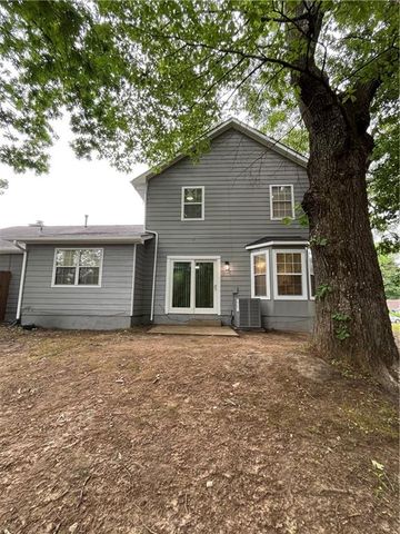 5843 Summerglen Lane, Atlanta, GA 30349