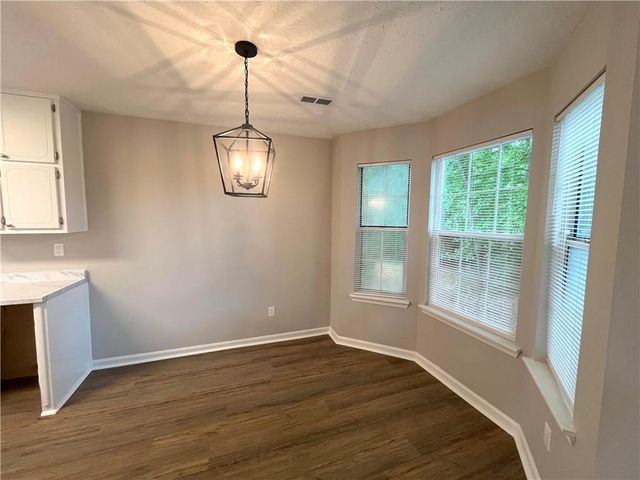 5843 Summerglen Lane, Atlanta, GA 30349