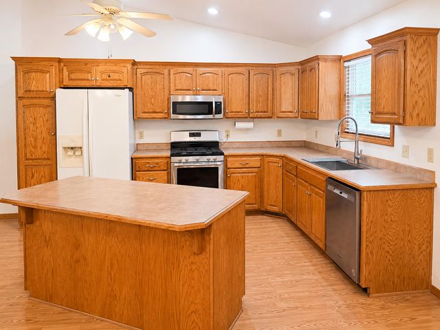 29474 Farm Road 1260, Golden, MO 65658