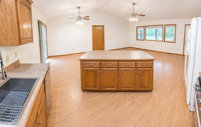 29474 Farm Road 1260, Golden, MO 65658