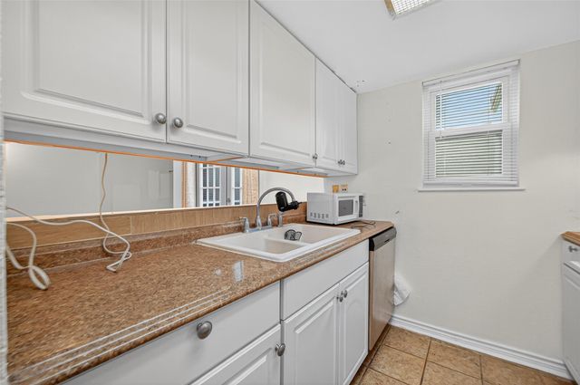 11311 Harwin Drive 30, Houston, TX 77072
